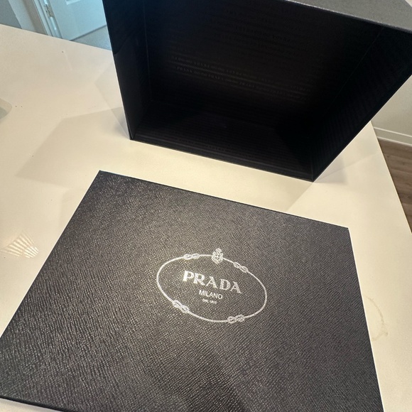 AUTHENTIC PRADA SHOE BOX - Picture 3 of 7